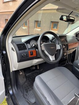 Chrysler Grand Voyager 2,8 CRD - 8