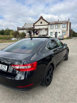 Skoda Superb 2.0 TDi 110 kW 2020 rok - 8