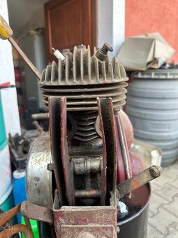 Jawa 250 Speciál Přírubová - kompletní motor s převodovkou - 8