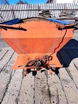 Sypač SIMED SVS 1.0E - 8