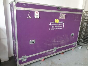 Microsoft Surface Hub 1 84" - 8