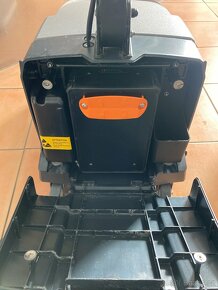 Podlahový mycí stroj Nilfisk SC250 - 8