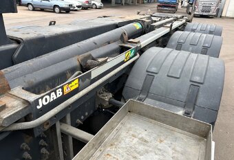 Volvo FH16 750 8x4 nosič kontejneru - 8