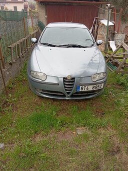 Alfa Romeo 147 - 8