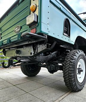 LAND ROVER DEFENDER 110 2.5D - SKVĚLÝ STAV PO REVITALIZACI - 8