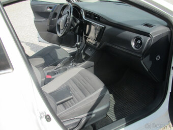 Toyota Auris 1.6 - 8