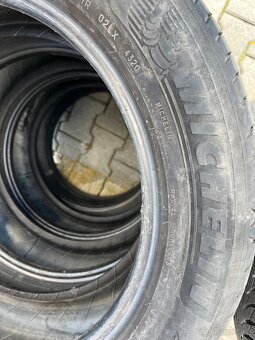 225/55R18 - 8