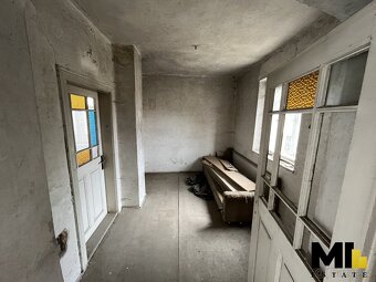 Prodej rodinného domu o velikosti 130 m2, pozemek 172 v obci - 8