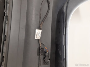 Zadní nárazník 5C6807421 VW Jetta VI, bílý - 8