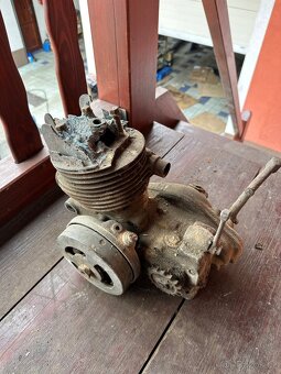 Čz 175 předválečná - motor - 8