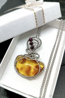 Jantar - Paměť pradávných věků s vůni pryskyřice - 8