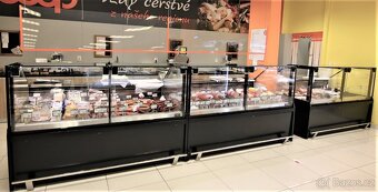 Chladící vitrína s hranatými skly 2,5m - 8