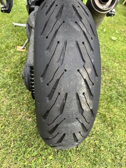 Triumph Speed Triple 1050 - 8