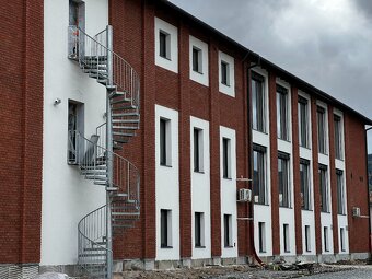 Hledáme ZEDNÍKA a PŘIDAVAČE - Jeseník a okolí - 8
