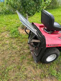 Zahradní sekací traktor MTD JE 135 A - 8
