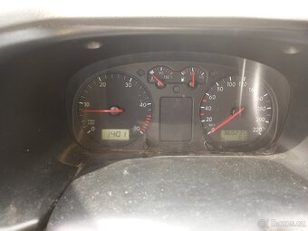 VW T4 2,5Tdi rok výroby 2000 NEMYTÉ A NELEŠTĚNÉ - 8