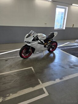 Ducati panigale v2 Rv.2018 najeto 9800km servisní kniha - 8