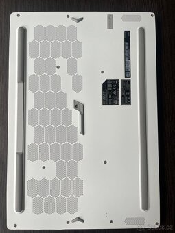 Herní notebook MSI Stealth 15M - 8