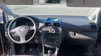 Volkswagen Touran Facelift 1.6 Mpi 75kw - 8