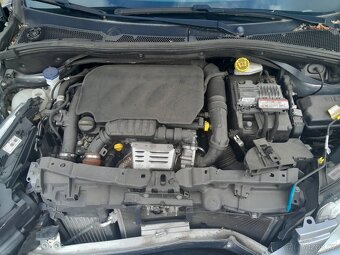 Peugeot 2008 1,2 PURETECH 110 - 8