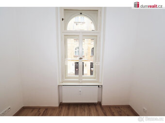 Světlý byt 2+kk, 60 m2, po rekonstrukci, 1.patro, OV, Praha - 8