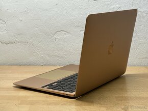 MacBook Air M1 13” 2020 /8GB RAM/Apple M1/256GB SSD/ Záruka - 8