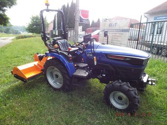 Malotraktor Farmtrac T-26 4WD - 8