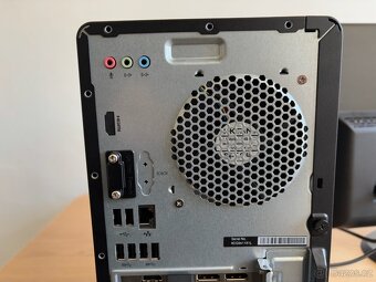 AMD Ryzen 5 2600, 8GB RAM, SSD 256 GB + HDD 1TB, WIN 10 - 8
