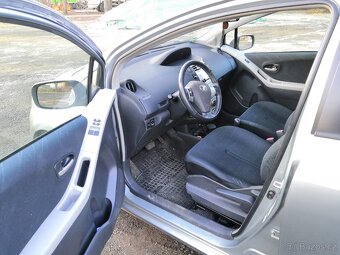 Toyota Yaris II automat - 8