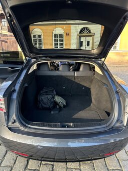 Tesla Model S 90D – doživotní nabíjení zdarma na Supercharge - 8