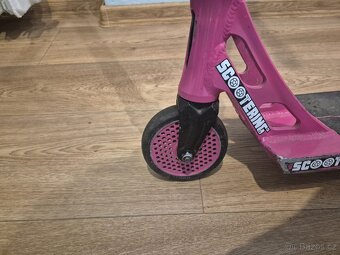 Prodávám freestyle koloběžku ideální pro triky a jízdy ve sk - 8