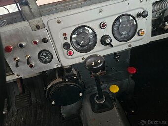 Land Rover 109 long požiarny special - 8