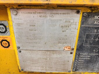 Hákový kontiner cisterna PHM 2800l včetně výdeje - 8