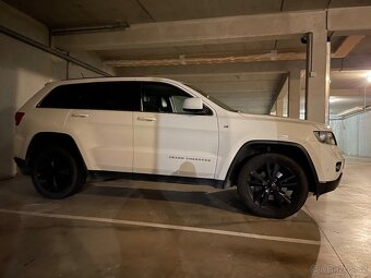 Jeep Grand Cherokee WK2 - 8