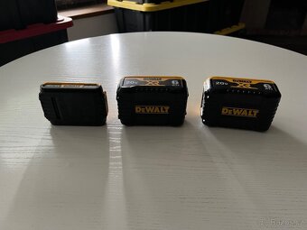 Dewalt Nové Batteries 20V XR 6.0ah 2.0ah $$$$$$$$$$$$$$$$$$ - 8