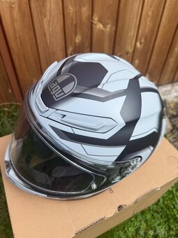 Helma na moto AGV K6 - 8