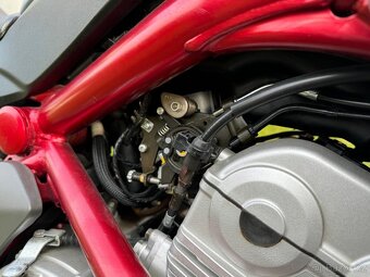 Kawasaki ER6n - 8