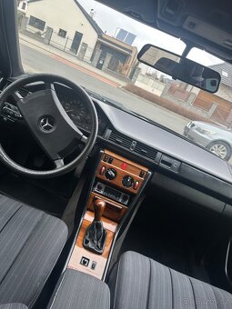 Mercedes-Benz w124 230E - 8