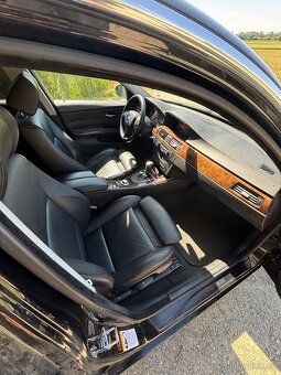 BMW E90 330i - 8