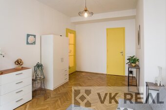 Prodej družtevního bytu 1+1 (32 m2), Terronská 959/63, Praha - 8