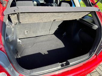 Mazda 323 1.6 2001 - 8