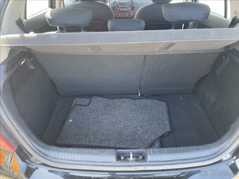 Hyundai i20 1,4 i KLIMA,VÝHŘEV SED. - 8