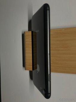 iPhone 8 - 64GB - 8