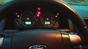 Ford Mondeo Liftback, 2.0 TDI, 85 KW, r. 2006, ČR - 8