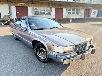 1993 Cadillac Fleetwood Brougham | 5.7 V8 - 8
