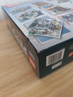 Lego 10251 Brick bank - 8