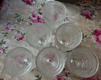 Cibulák sklo (od P.Pánka) retro Cechoslovakia 6+6+6 - 8