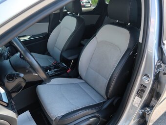 Kia Ceed 1.6CRDi,100kW,Exclusive,NovéČR,serv.kn. - 8