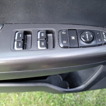 Prodám Kia Sportage 2018 4x4 - 8