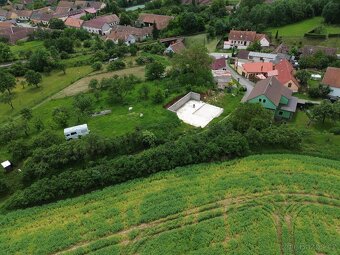 Stavební pozemek včetně povolení 1251 m2 v obci Bohušice - 8